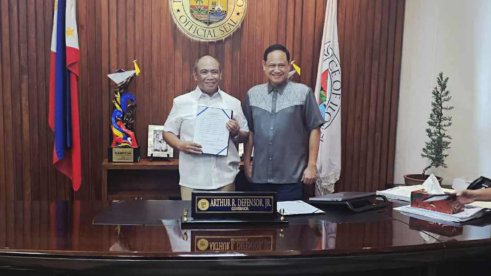 New mayor, vice mayor of Zarraga, Iloilo take oath of office