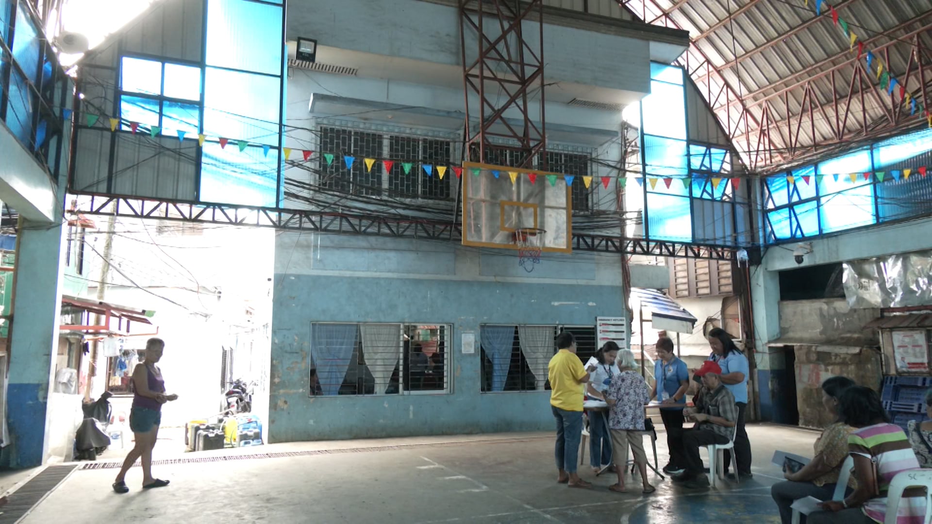 Barangay hall in Iloilo City loses power due to unpaid bills since 2023