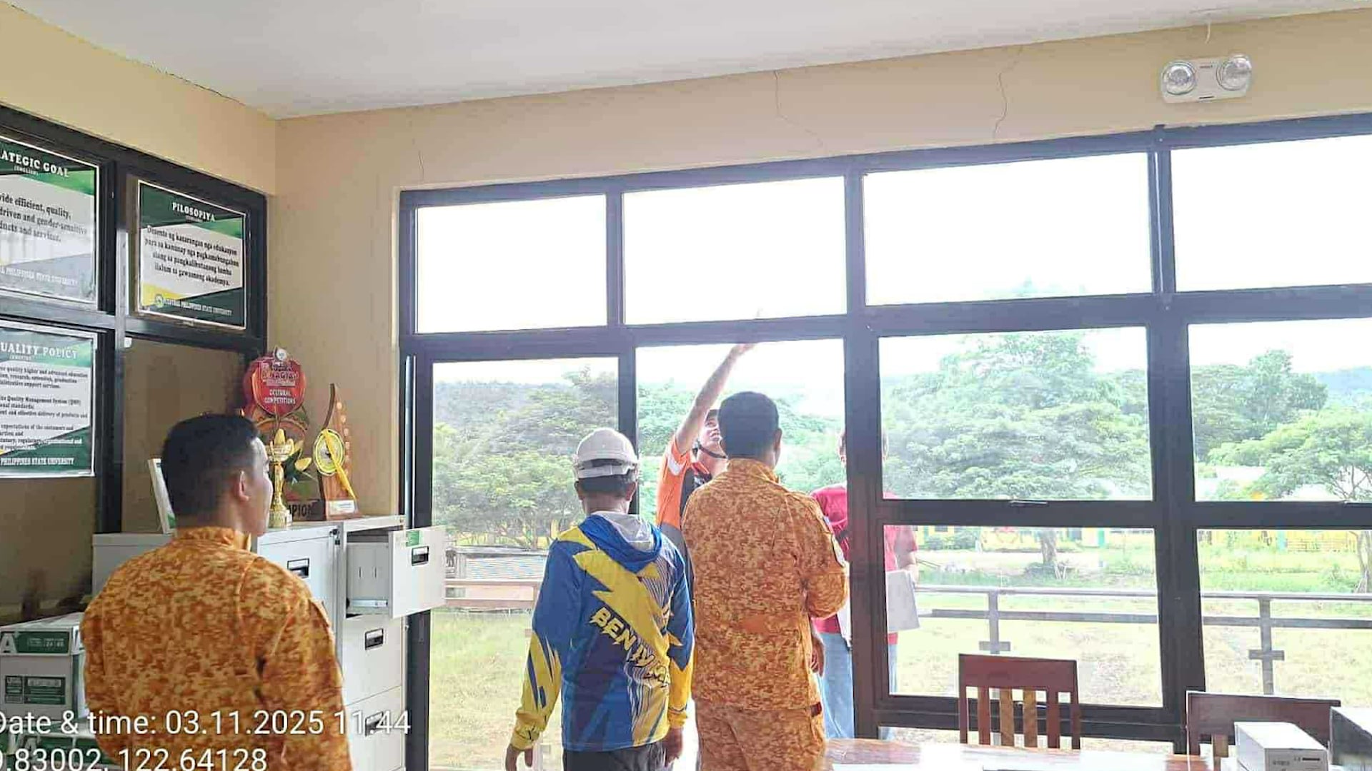 M5.6 earthquake rocks Candoni, Negros Occ