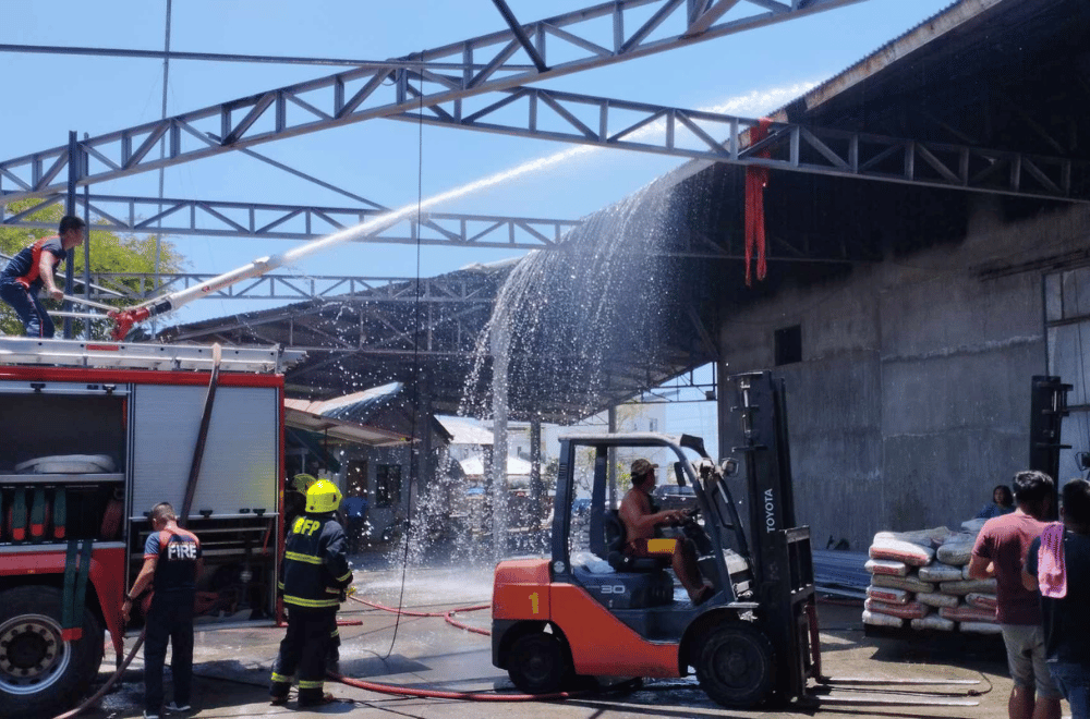 Fire hits rice warehouse in Laoag; damage pegged at P100K