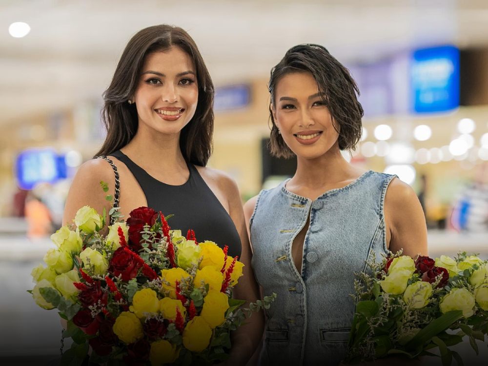 Anntonia Porsild is welcomed by MMD at the airport | Photo courtesy: Miss Universe PH