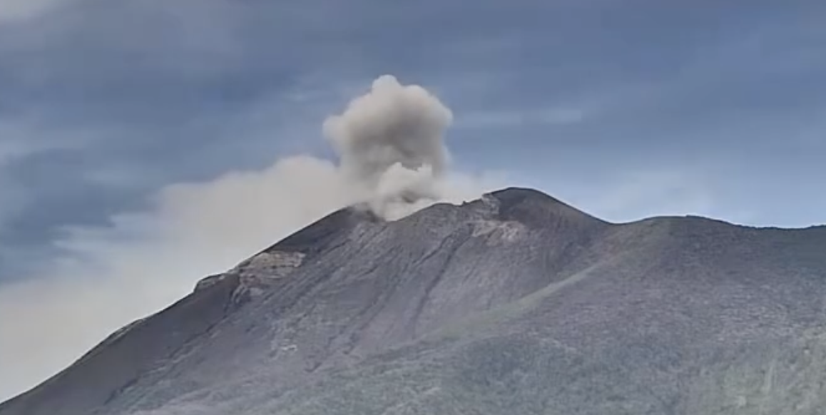 3 ash emission events logged on Kanlaon Volcano on Oct. 25, 2025