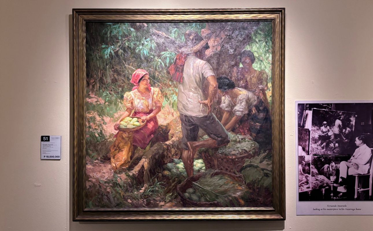 Amorsolo's "Under the Mango Tree" on the walls of the León Gallery | Photo: Bryan Presilla