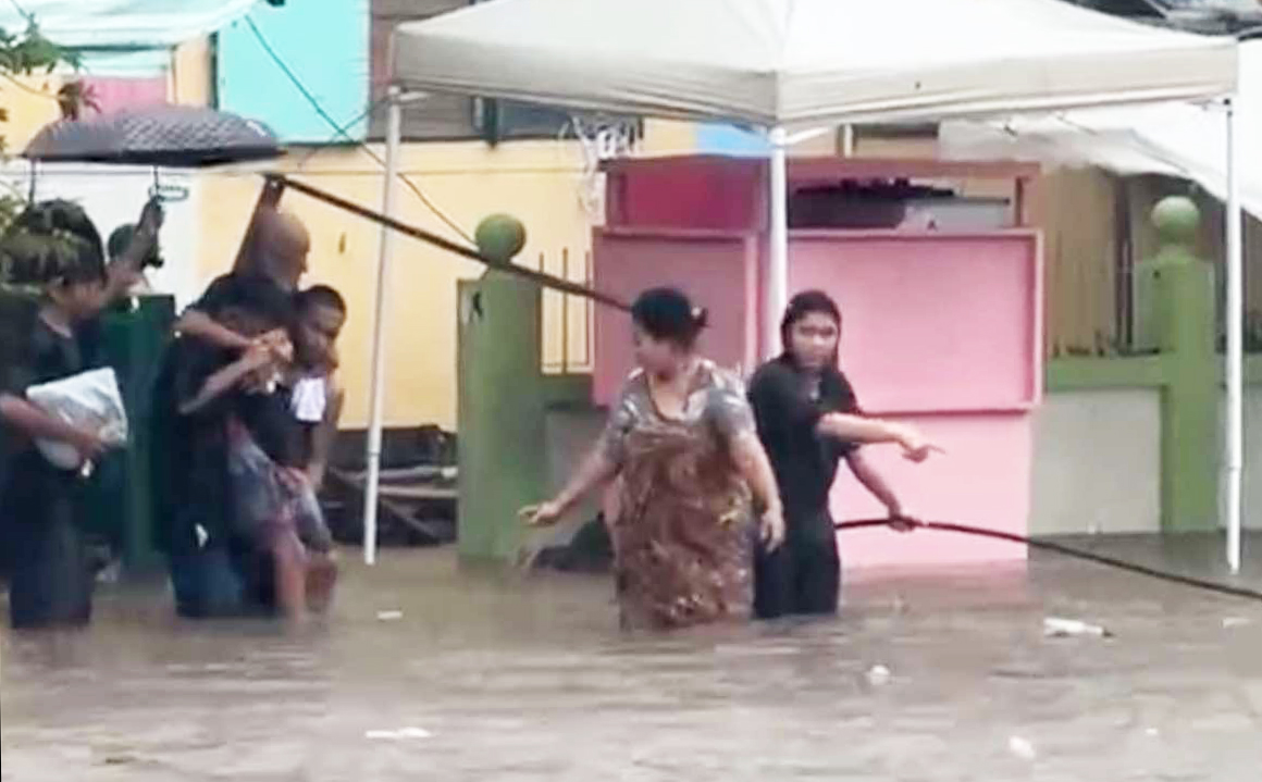 Image from video via Kitty Lakwatxiara