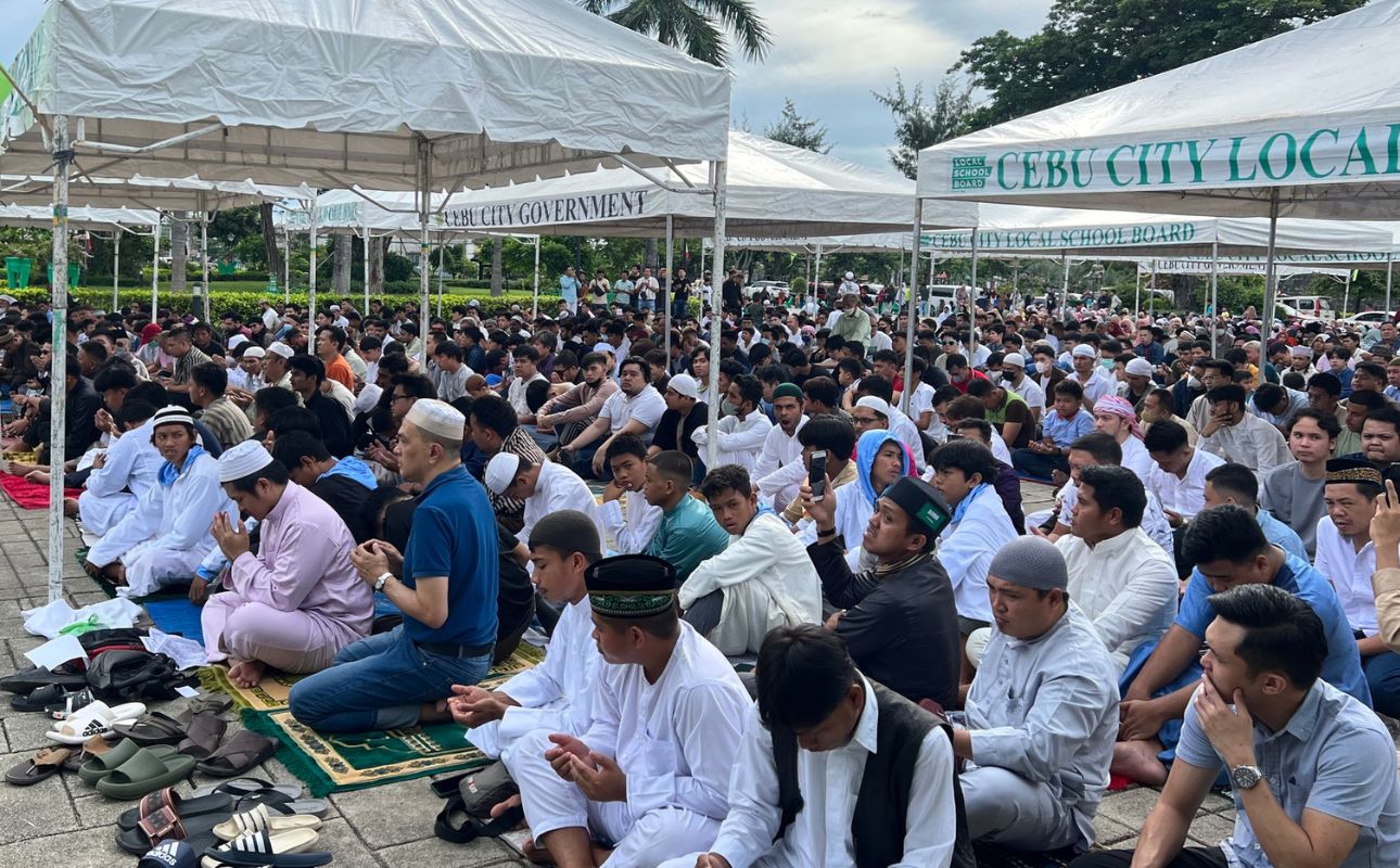 Muslims in Cebu City gather and pray during Eid'l Adha | File photo/GMA RTV News