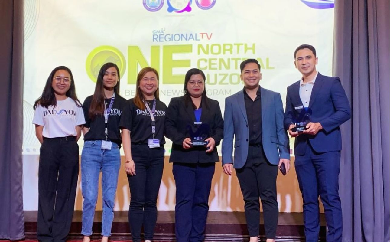GMA RTV's Lou De Leon, Cris Zuniga and Glam Calicdan-Dizon during the Daluyon Media Awards