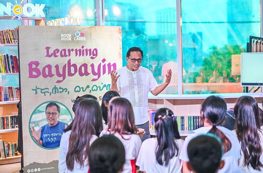 The author giving lecture on Baybayin during Buwan ng Wika