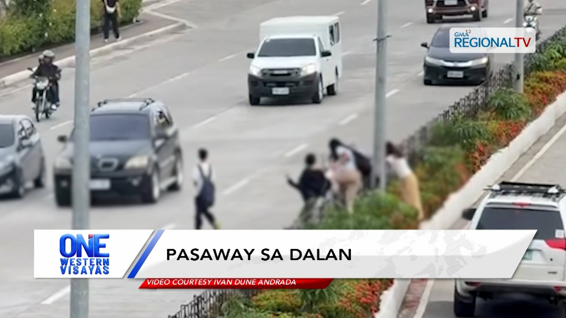 6 estudyante, nakuhaan sang video nga nagtaklas sa barrier kag nag-jaywalking | One Western Visayas