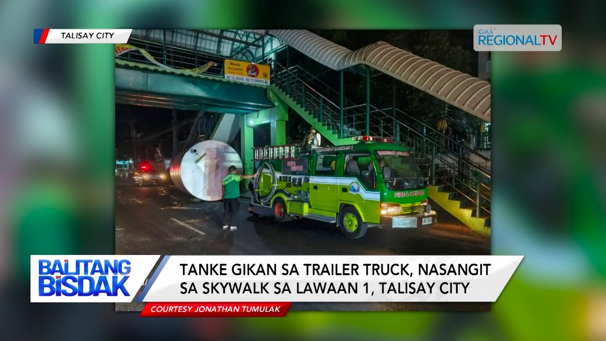 Tanke gikan sa Trailer Truck, nasangit sa Skywalk sa Lawaan 1, Talisay City | Balitang Bisdak