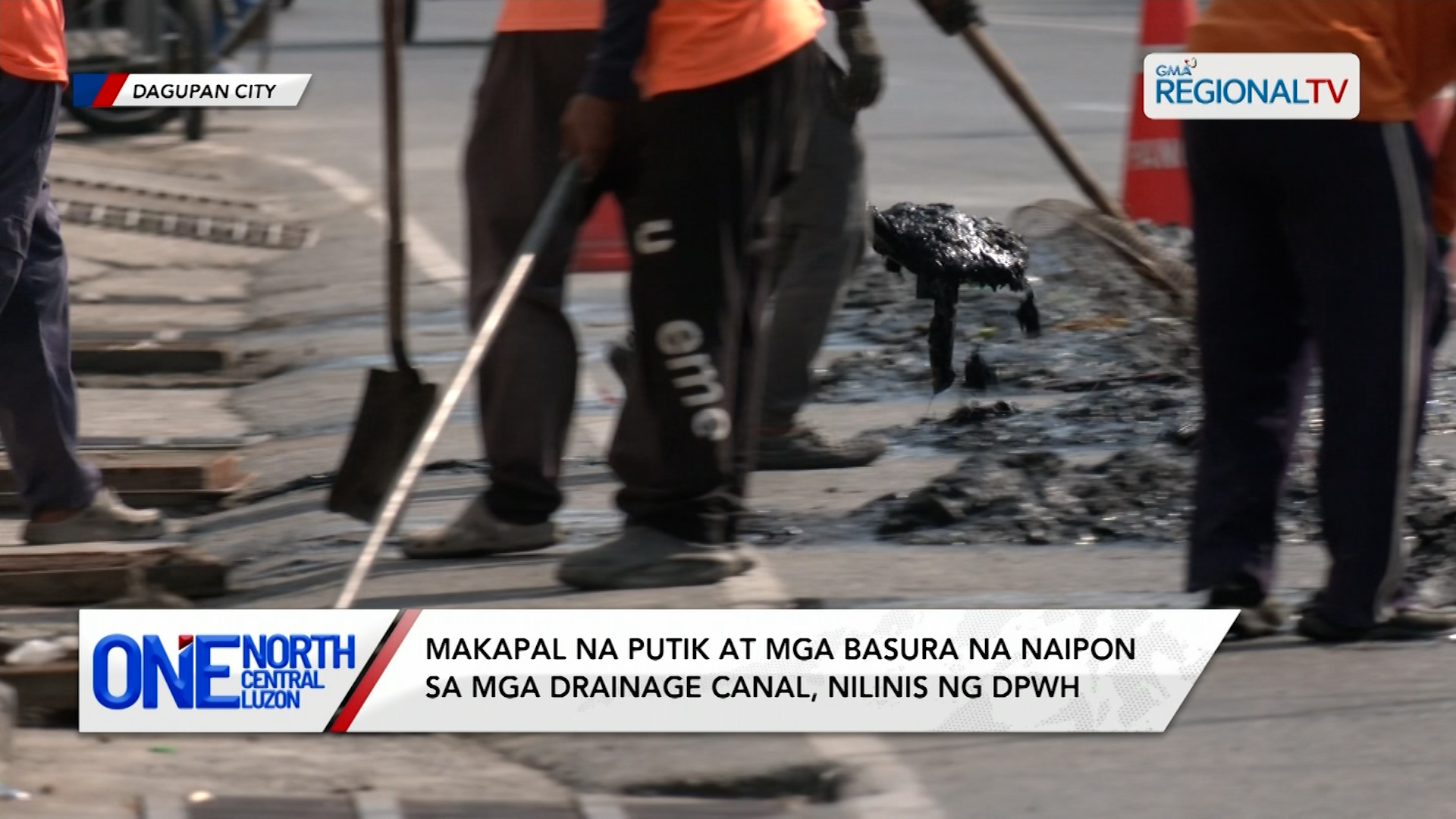 Makapal na putik at mga basura na naipon sa mga canal, nilinis ng DPWH | One North Central Luzon