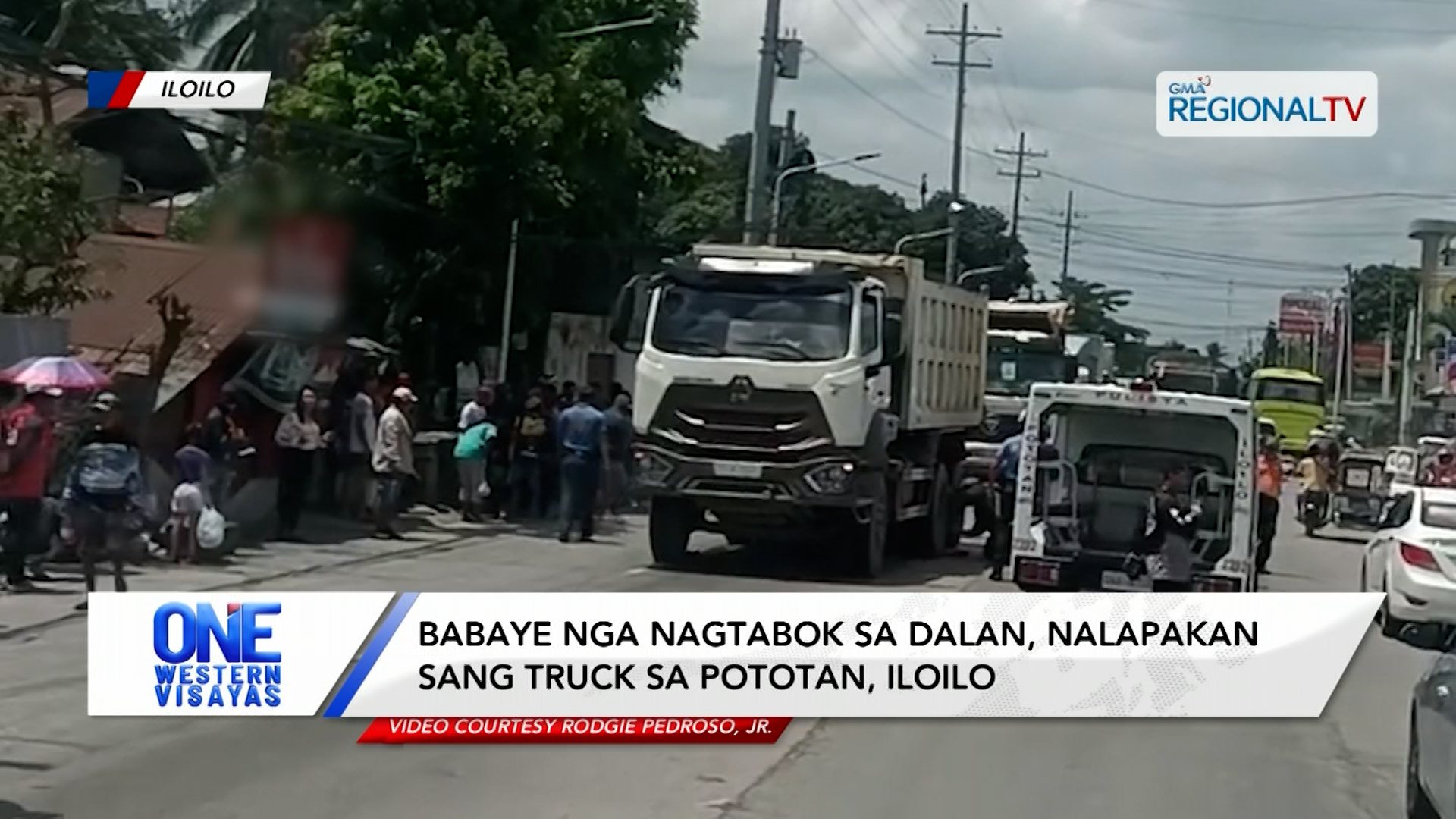 Babaye nga nagtabok sa dalan, nalapakan sang truck sa Pototan, Iloilo