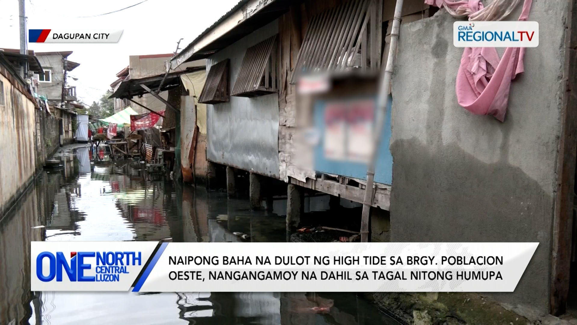 Naipong baha na dulot ng high tide sa Brgy. Poblacion Oeste, nangangamoy na