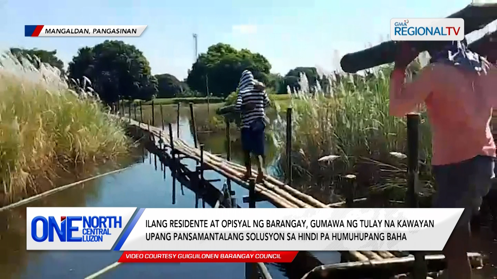 Ilang residente at opisyal ng barangay, gumawa ng tulay na kawayan
