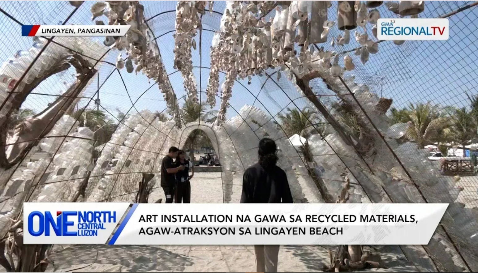 Art installation na gawa sa recycled materials, agaw-atraksyon