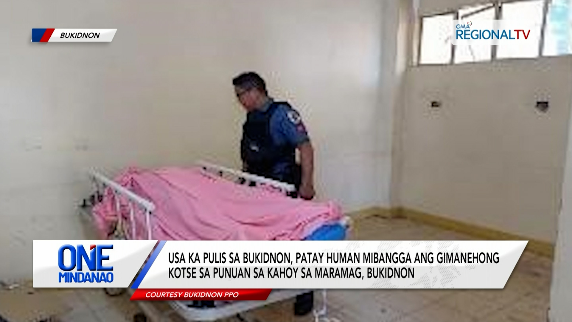 Pulis, patay human mabangga ang kotse sa punuan sa kahoy sa Bukidnon | One Mindanao