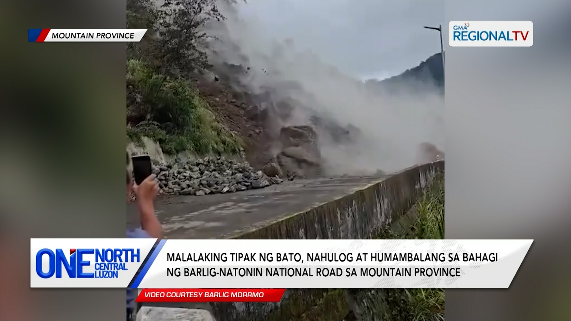 Malalaking tipak ng bato, humambalang sa bahagi ng Barlig-Natonin Road | One North Central Luzon