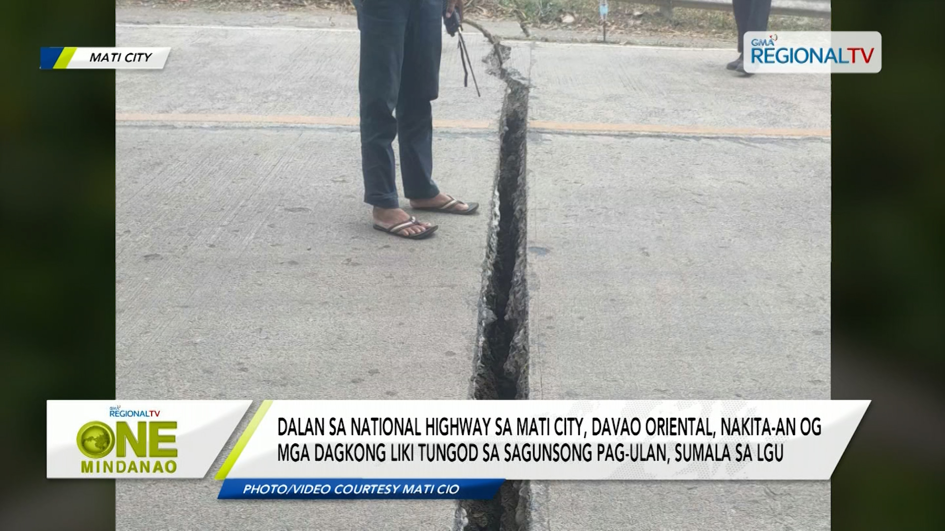 Dalan sa national highway sa Mati City, Davao Oriental, nakita-an og mga dagkong liki