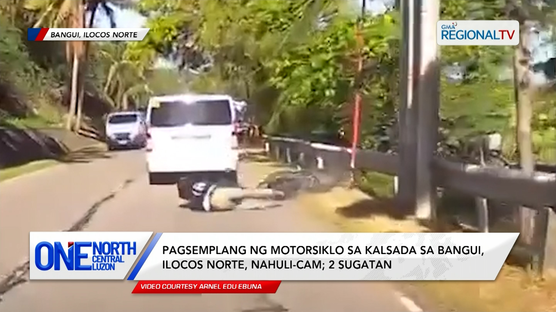 Pagsemplang ng motorsiklo sa kalsada sa Bangui, Ilocos Norte, nahuli-cam | One North Central Luzon