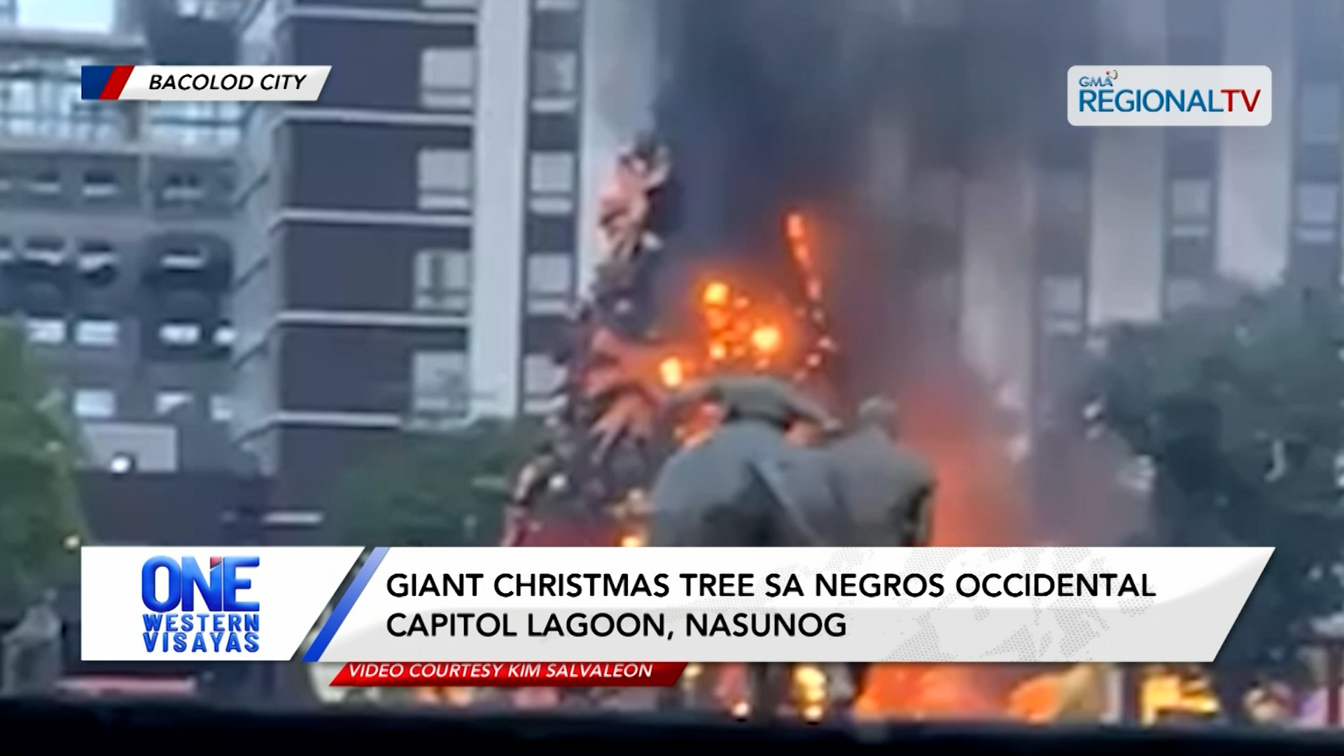 Giant christmas tree sa Negros Occidental capitol lagoon, nasunog | One Western Visayas