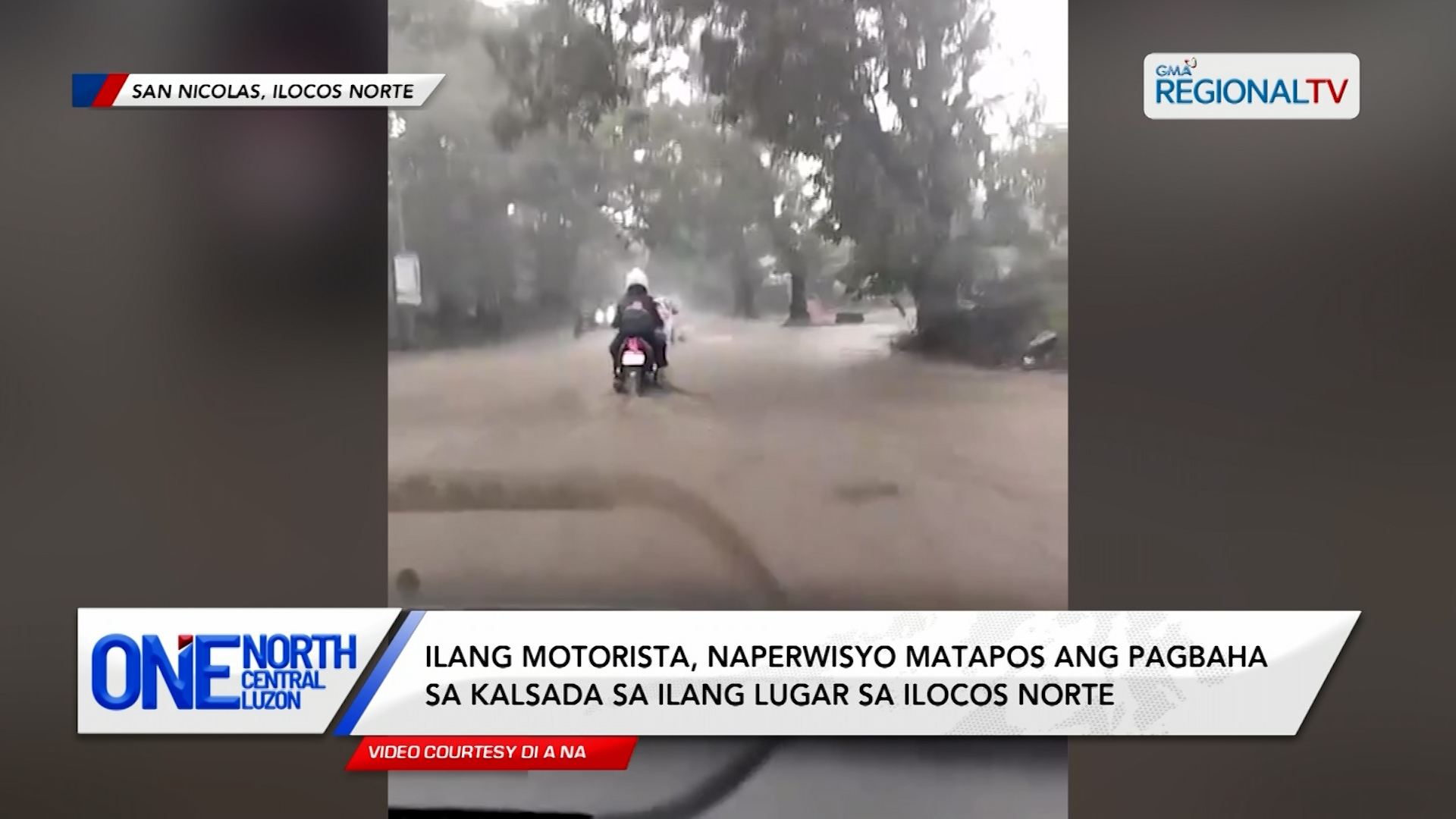 Ilang motorista, naperwisyo matapos ang pagbaha sa kalsada sa Ilocos Norte