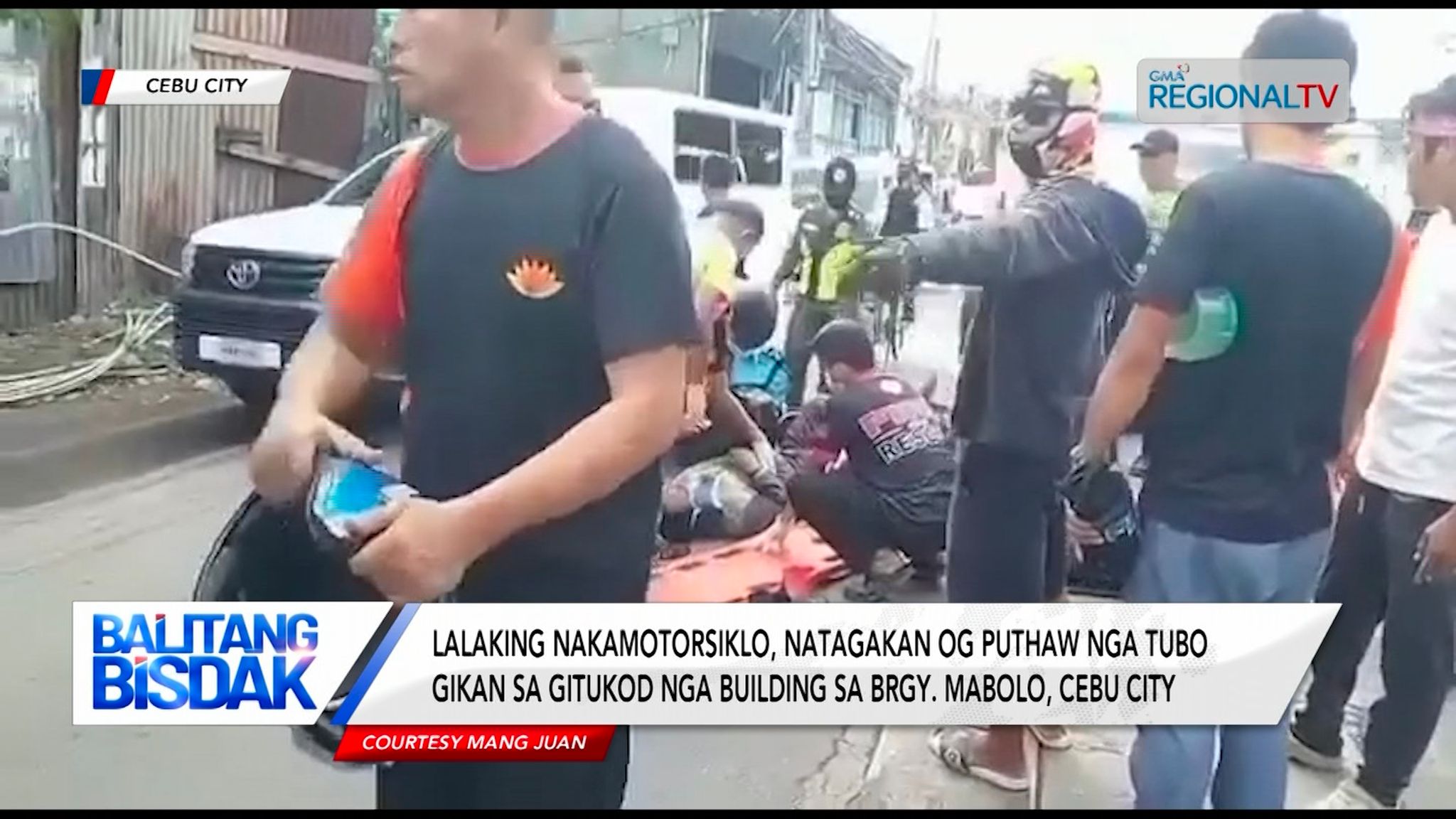 Lalaki, nabalian sa bukton human matagakan og puthaw nga tubo
