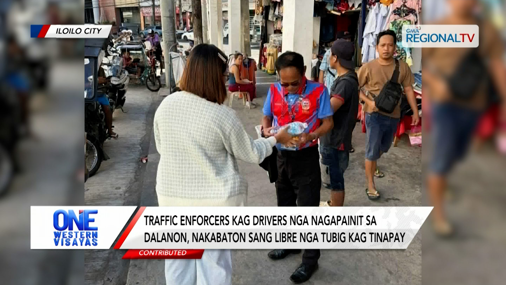 Traffic Enforcers kag Drivers, nakabaton sang libre nga tubig kag tinapay  | One Western Visayas