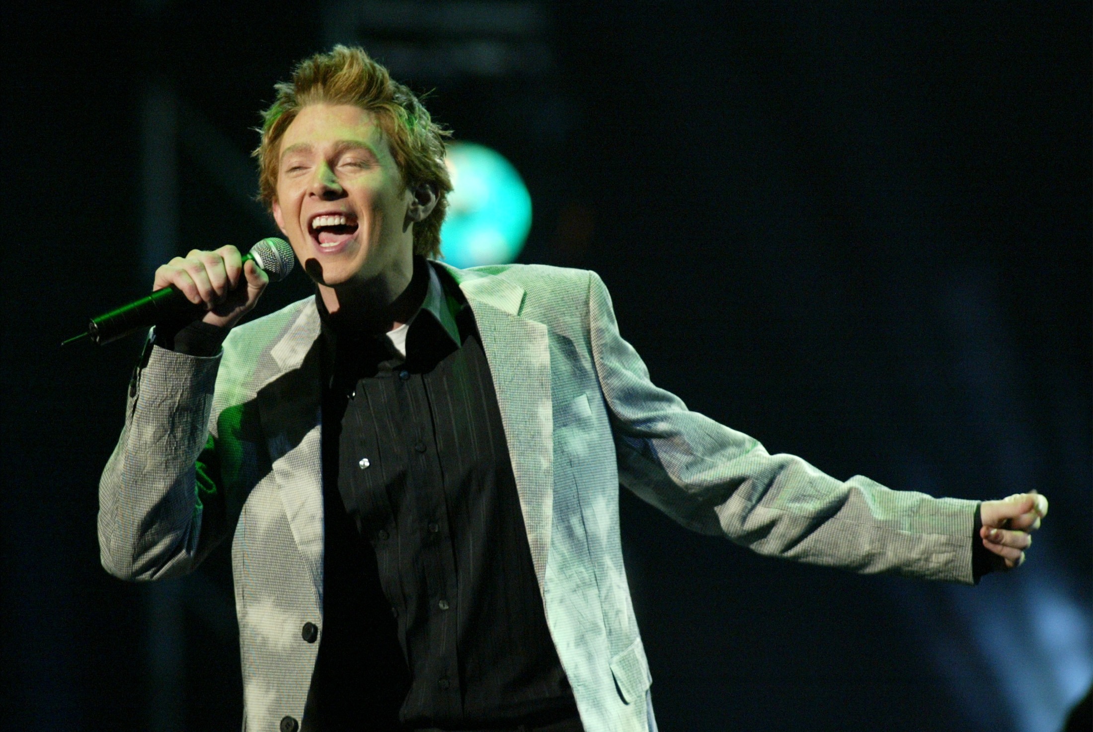 'American Idol' singer Clay Aiken seeks win in first political bid