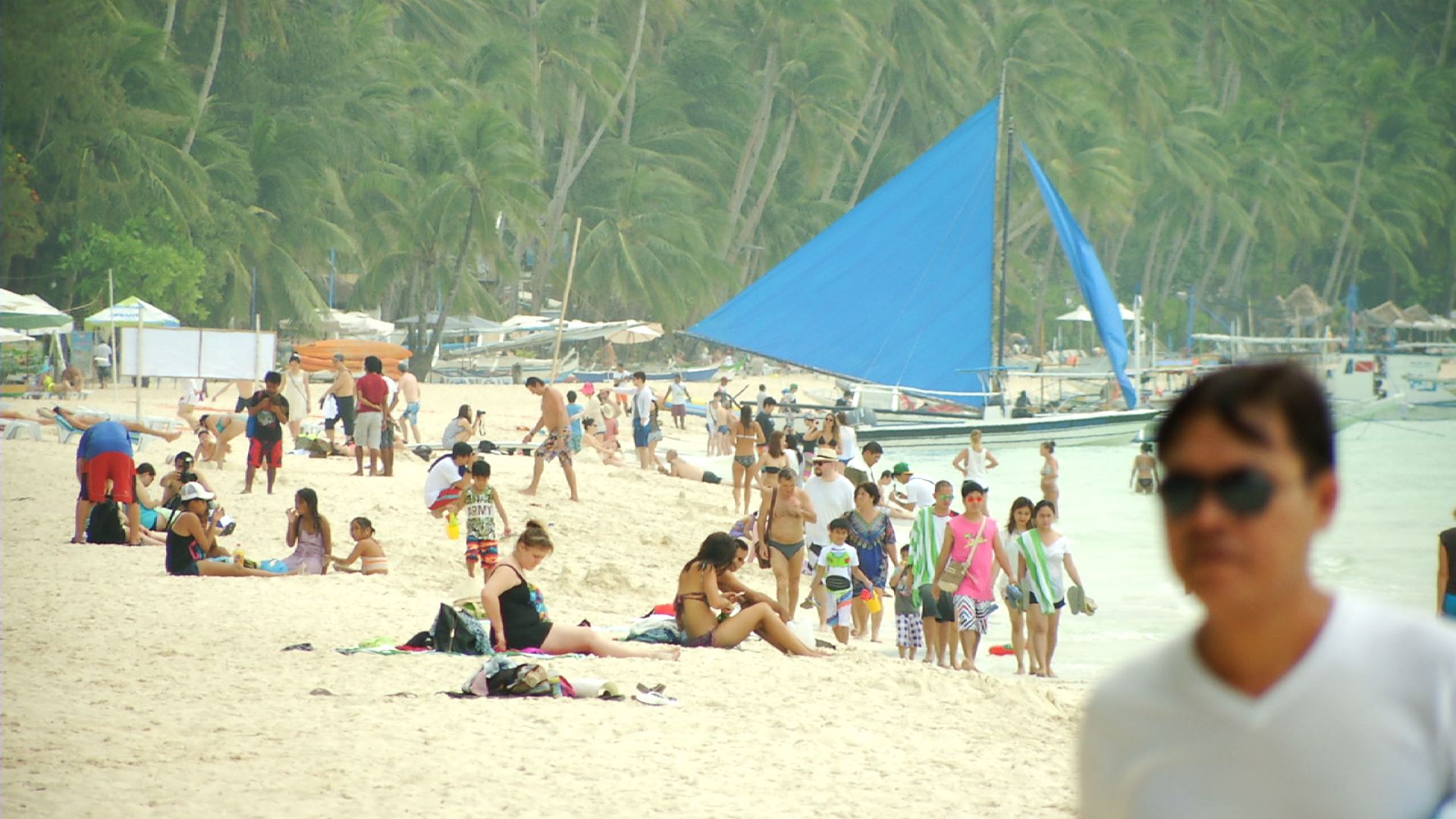 Boracay bans noise, partying on Good Friday │ GMA News Online