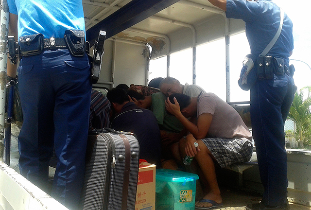Chinese plead not guilty to PHL poaching charges | GMA News Online