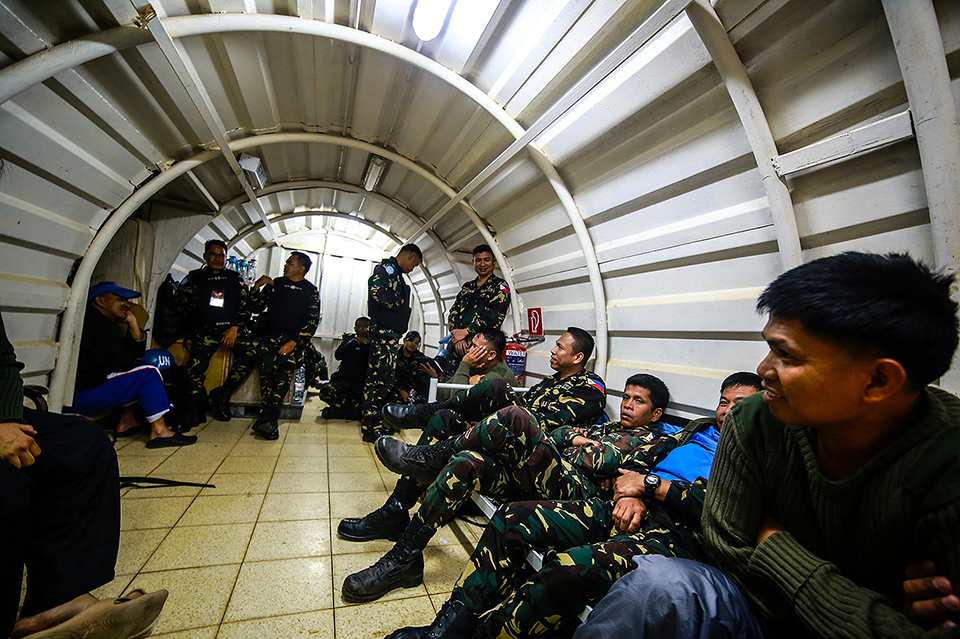 AFP: Pinoy peacekeepers safe; negotiations ongoing | GMA News Online