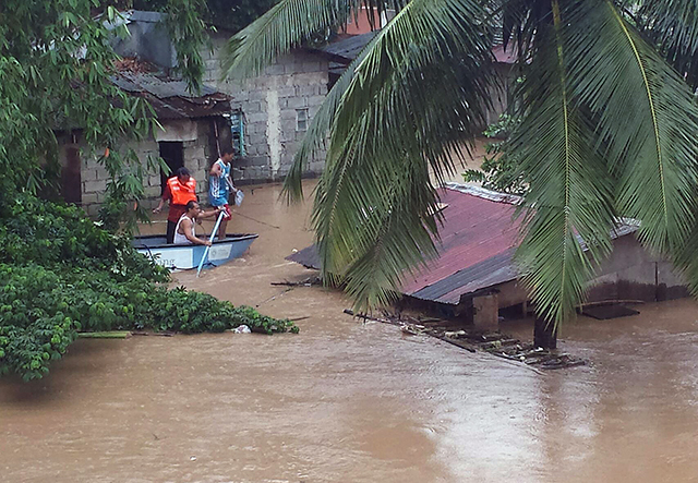deep-flood-inundates-several-san-mateo-areas-photos-gma-news-online