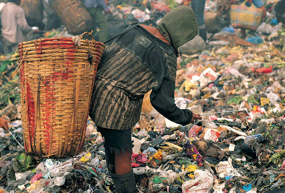 OCTA: Self-rated poverty down from 37% to 35% before global oil price shock