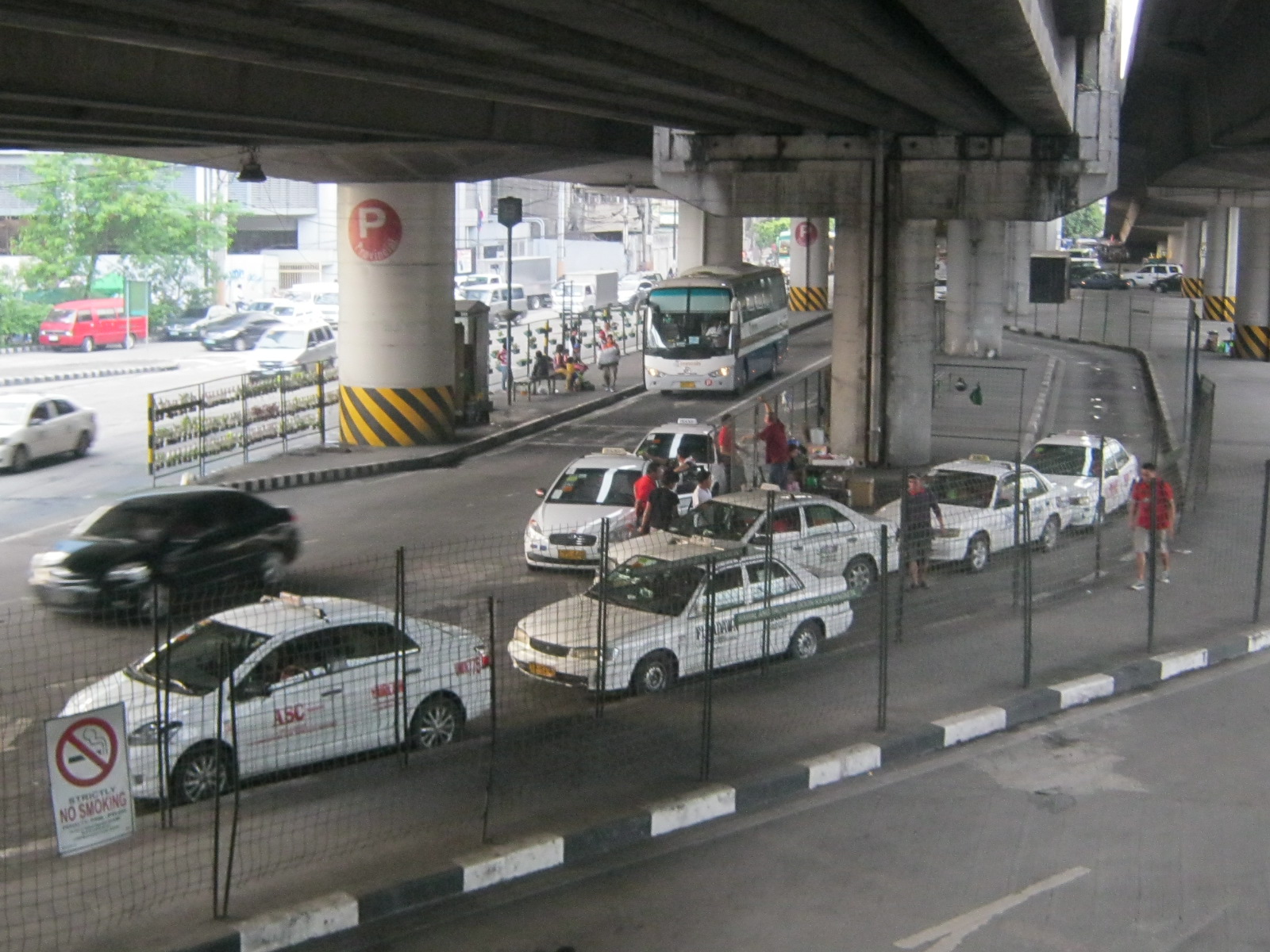 Taxi meters need to be recalibrated for P40 taxi flagdown rate —LTFRB GMA News Online