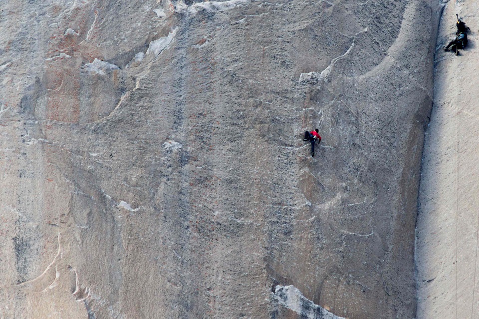 US pair break record with 3week free climb up 900meter