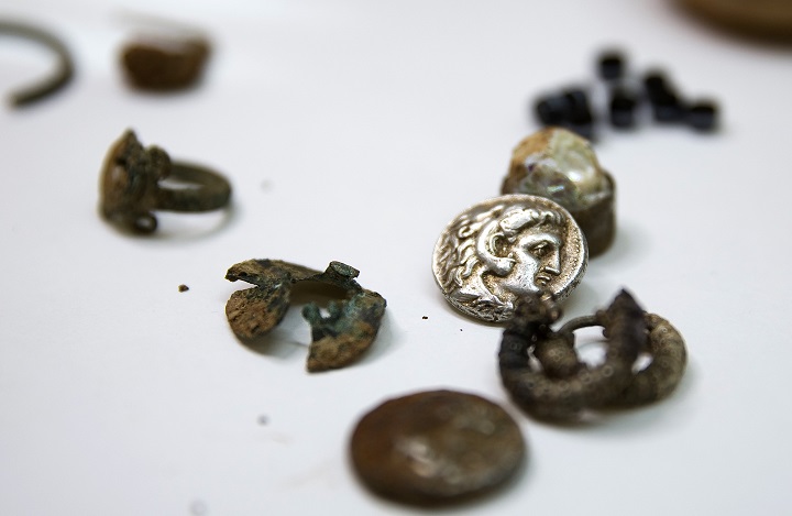 Divers find ancient Roman cargo from 1,600-year-old shipwreck in Israel ...