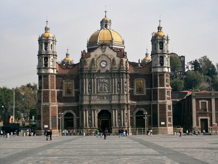 Mexico’s Basilica of Our Lady of Guadalupe: A mantle of roses for Juan ...