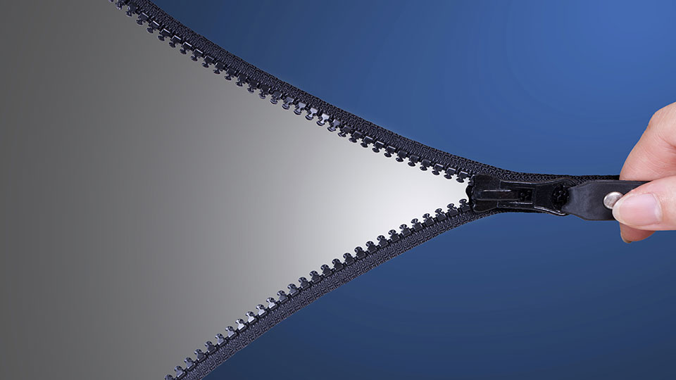 New Zealand woman arrested after traveling with child in suitcase