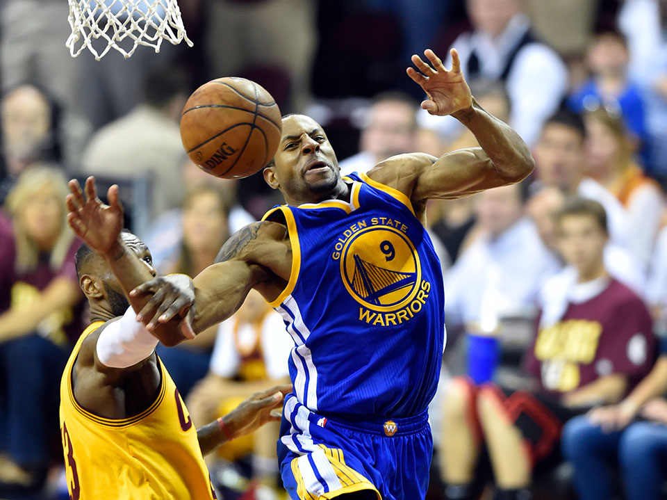 WATCH Warriors defeat Cavs in Game 4 Game Highlights GMA News Online