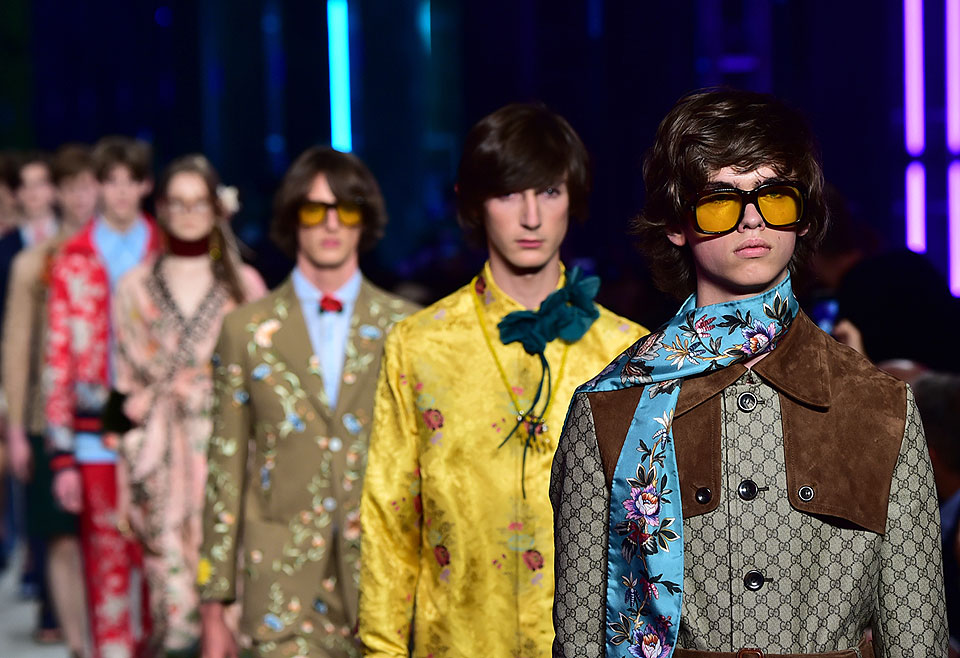 Gender-bending Gucci sets tone for 2016 summer of love | GMA News Online
