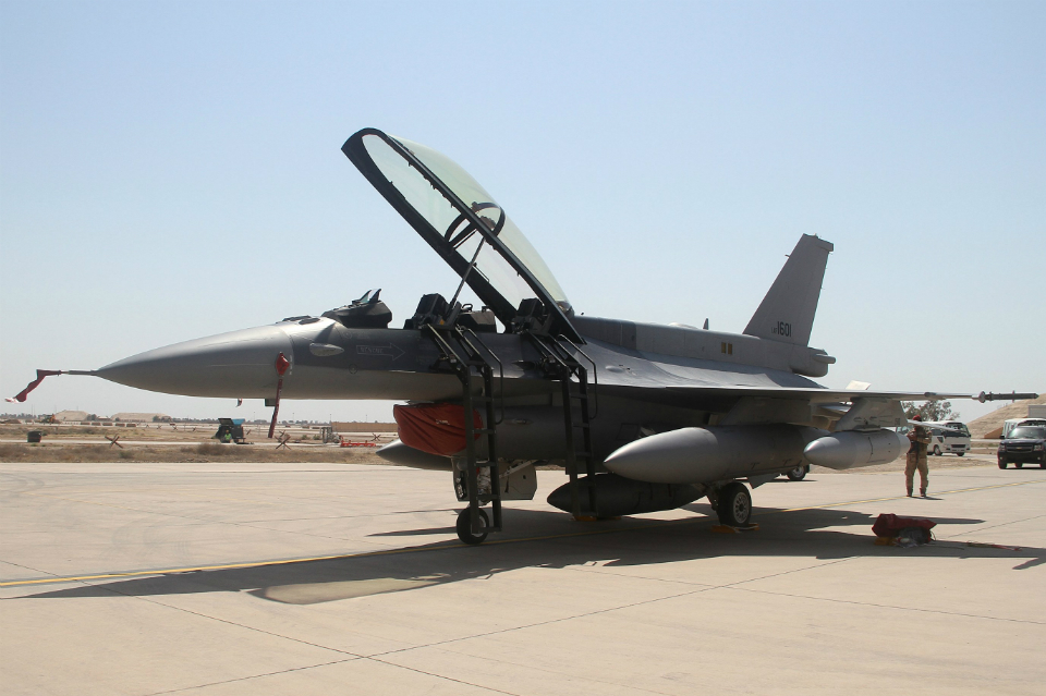 A US F-16 fighter jet at a military base in Balad, Iraq