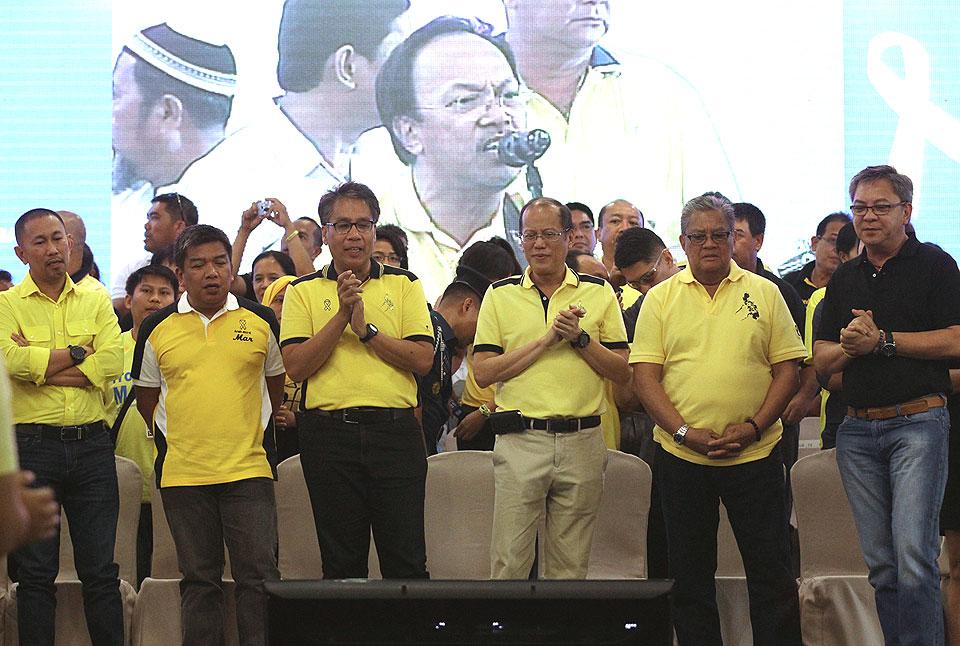 PNoy bats for LP bet Mar Roxas in Davao City | GMA News Online