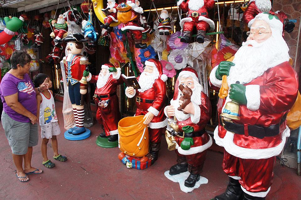 32 days to go before Christmas | Photos | GMA News Online