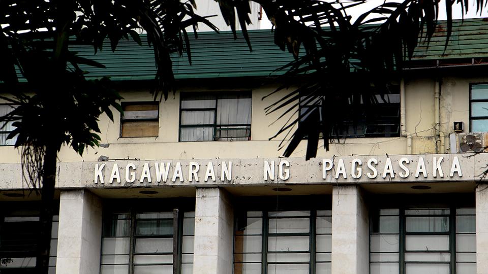 Pejabat yang terlibat dalam penyelundupan pertanian, eksekutif DA memberi tahu panel Senat GMA News Online