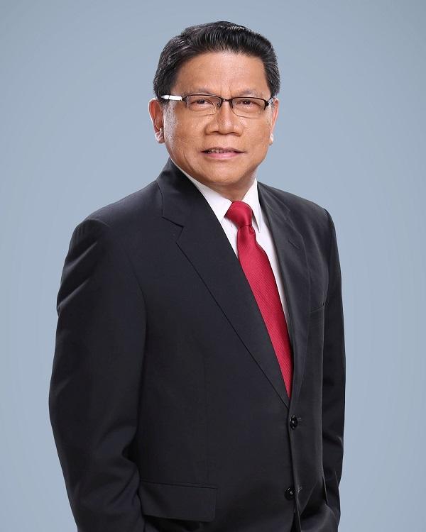 Mike Enriquez is Adamson Media Awardee for 2016 │ GMA News Online