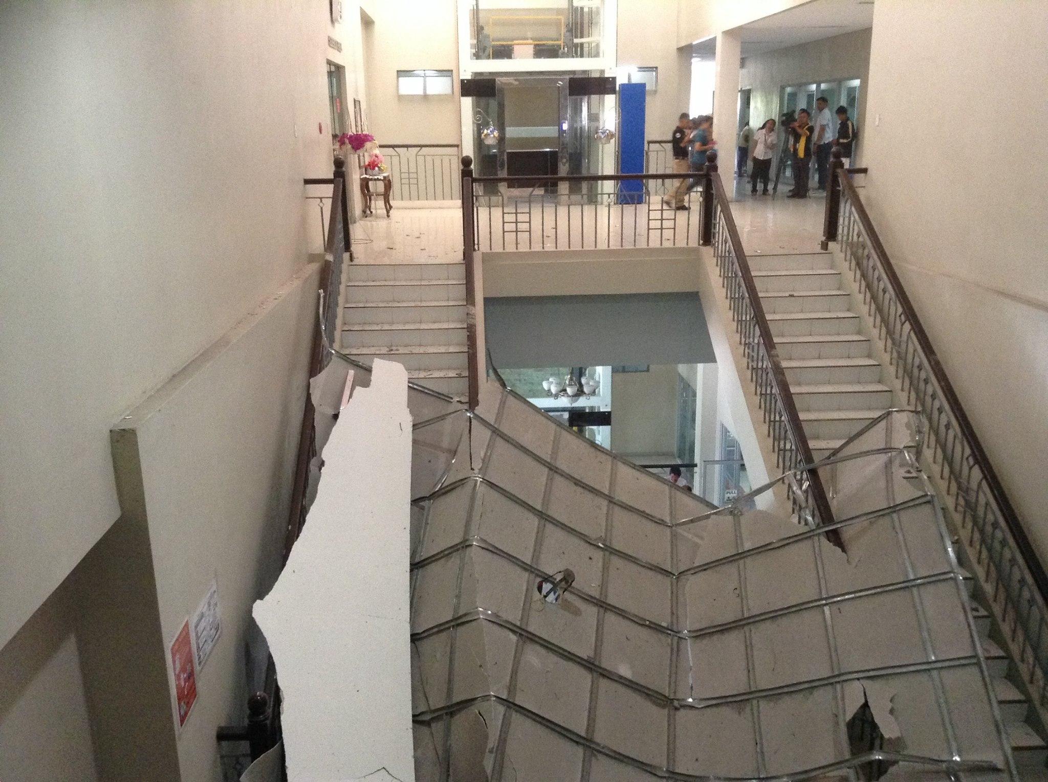 Ceiling of GenSan legislative building collapses GMA News Online