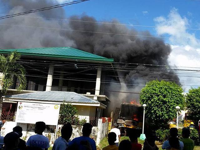 Two school buses catch fire in Biliran town | GMA News Online