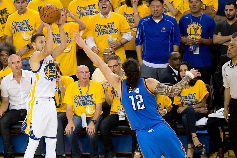 NBA Warriors prevail vs. OKC; make it to finals Photos GMA News