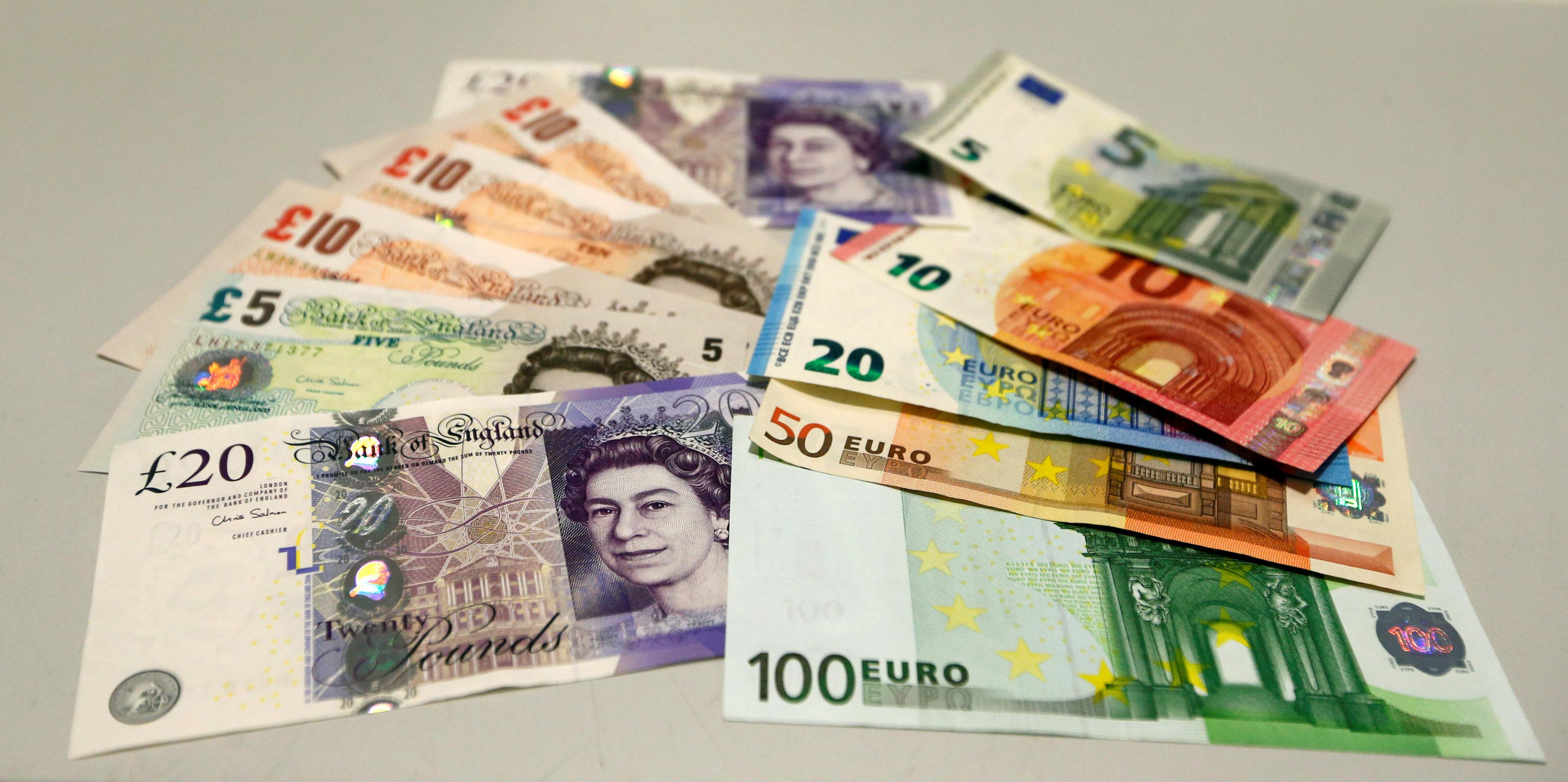 Worst Four Days Since June Pushes Sterling To 1 22 GMA News Online