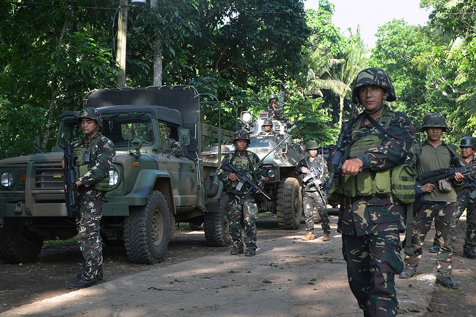 Military to use 'shock and awe' strategy vs. Abu Sayyaf GMA News Online