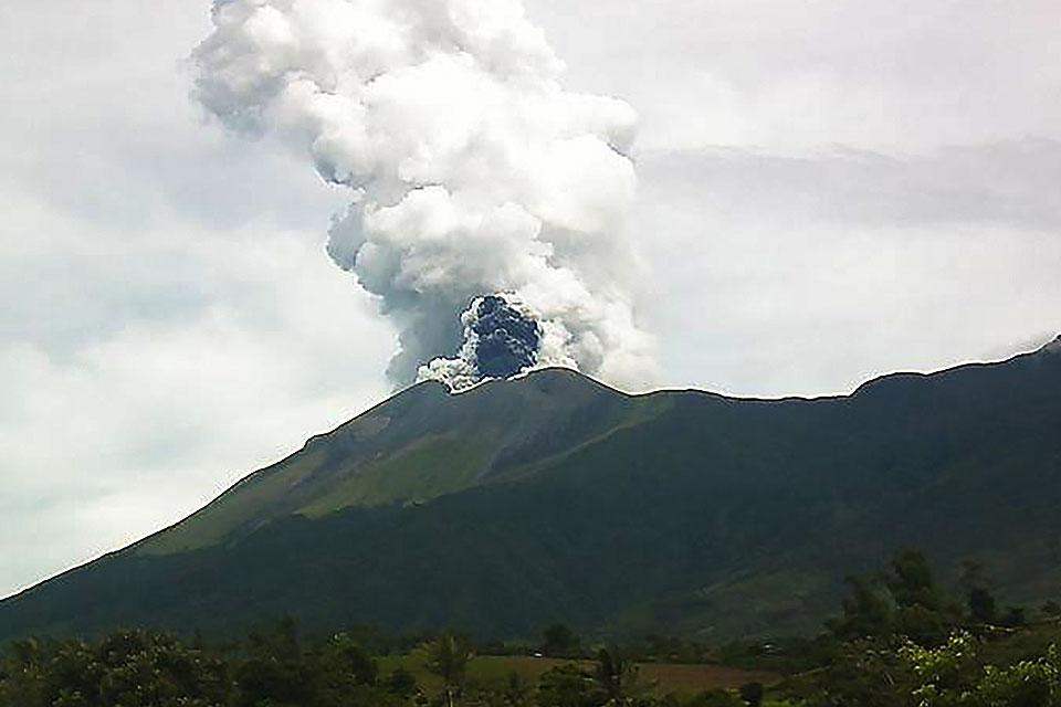 Kanlaon Volcano's history of eruptions | GMA News Online